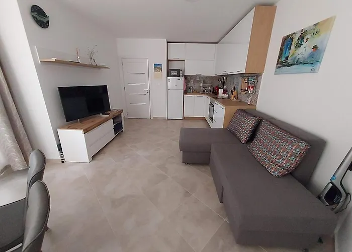 Sea Breeze Apartment