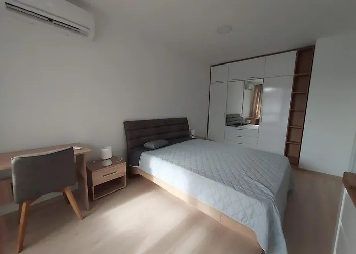 Sea Breeze Apartment